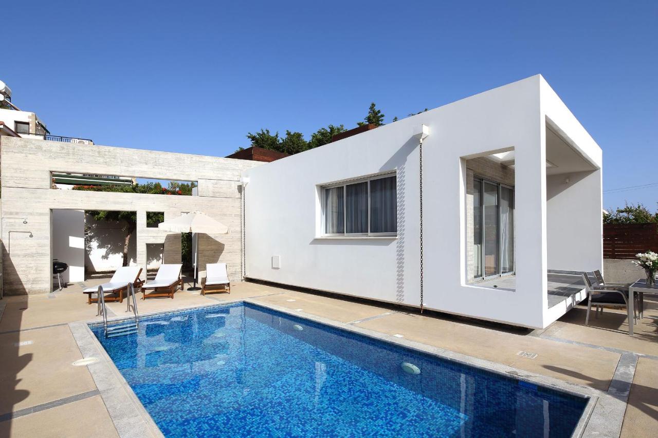 Willa Paradise Cove Luxurious Pafos
