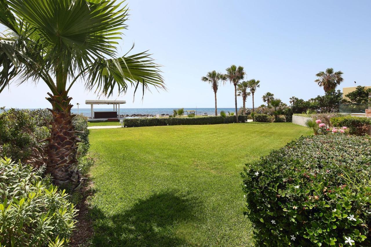 Paradise Cove Luxurious Willa Pafos