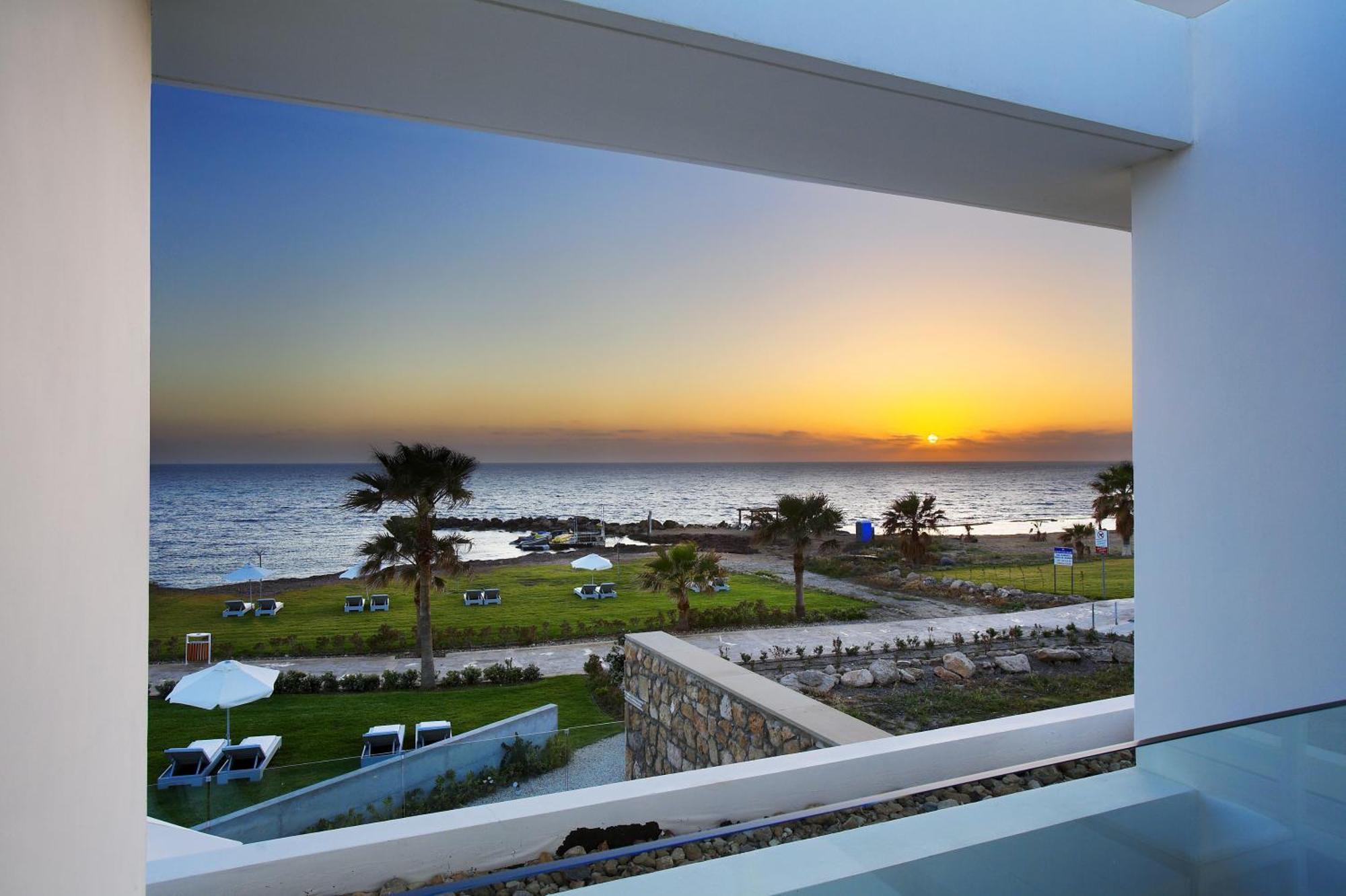Paradise Cove Luxurious Pafos
